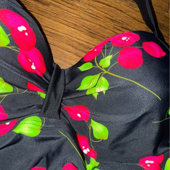 NWT -  Belsira 1950's Cherry Swimsuit - Picture 6 of 12